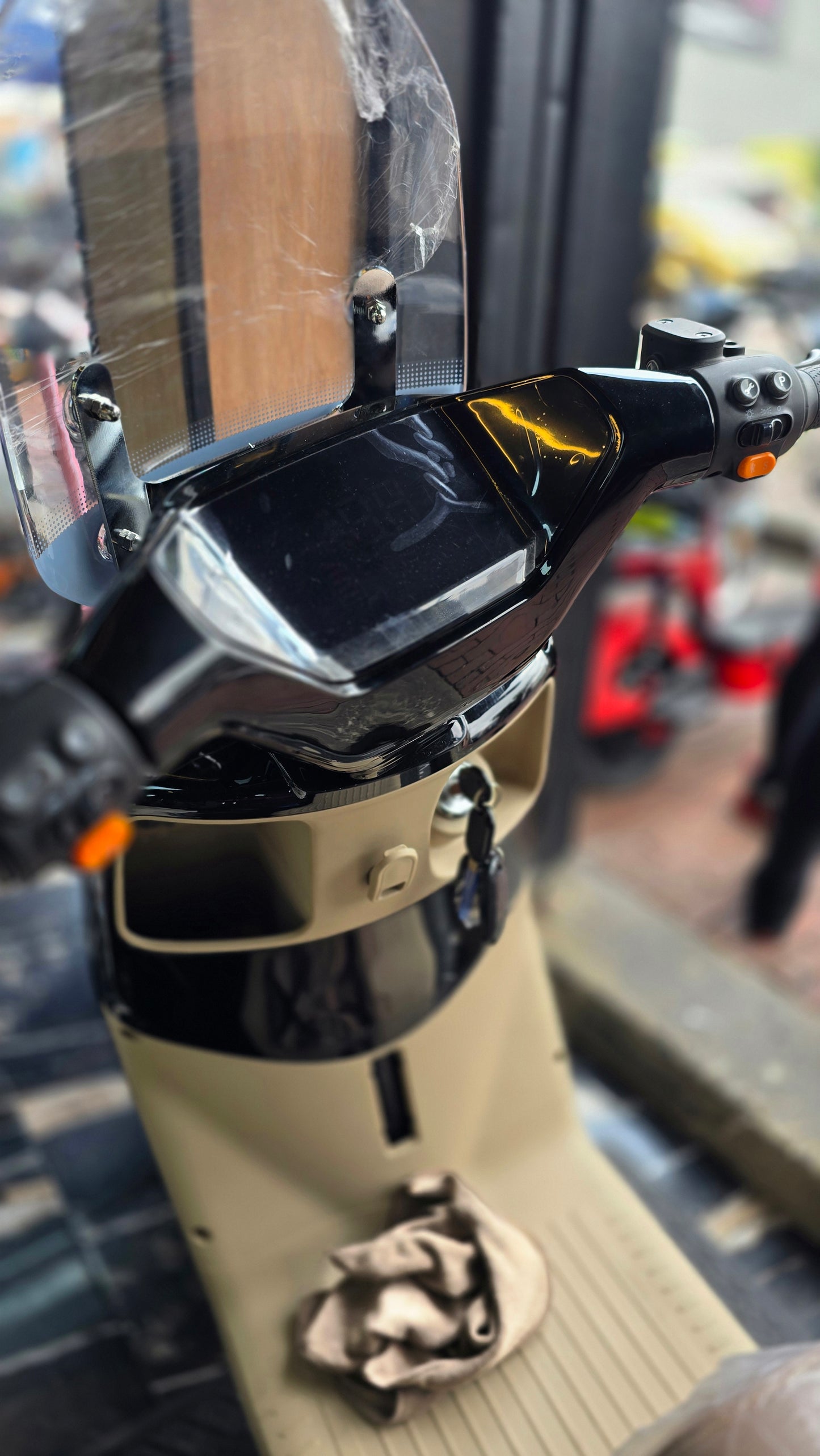 Mobulaa Eb-8 Caballero